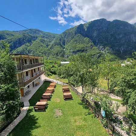 Bujtina Ziçi Otel Theth Dış mekan fotoğraf