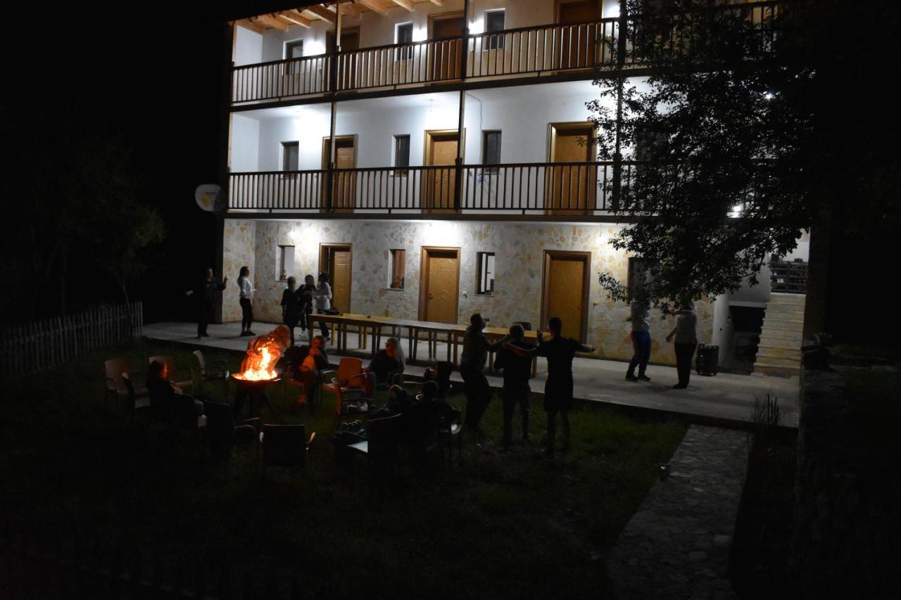 Bujtina Ziçi Otel Theth Dış mekan fotoğraf
