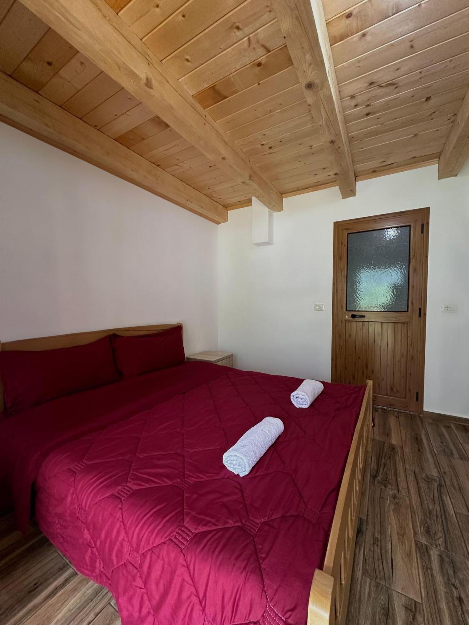 Bujtina Ziçi Otel Theth Dış mekan fotoğraf