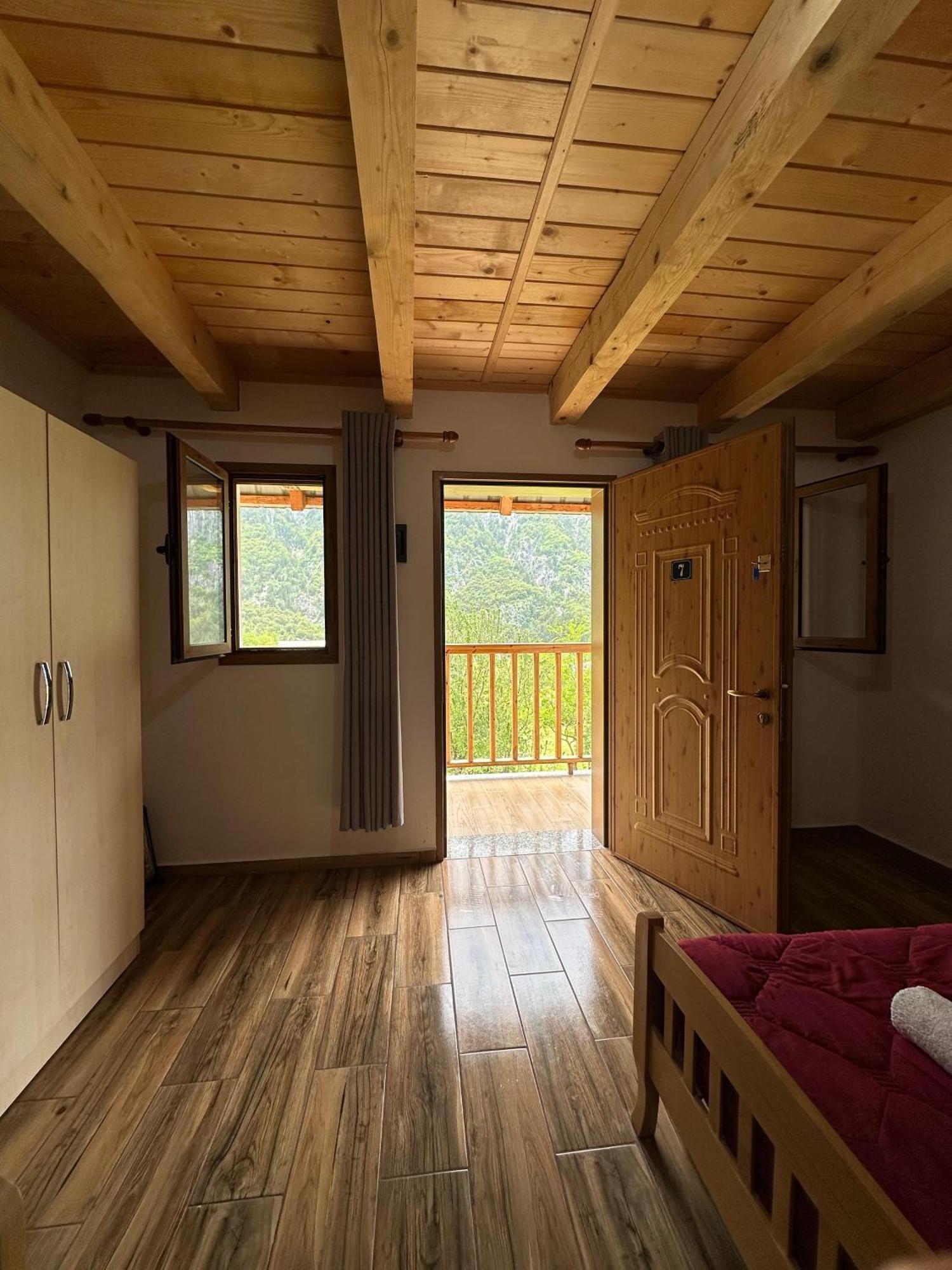 Bujtina Ziçi Otel Theth Dış mekan fotoğraf