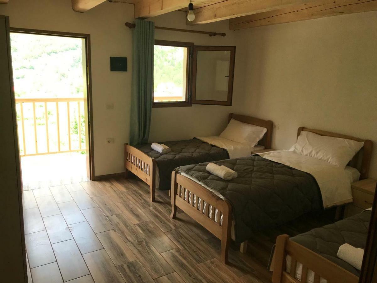 Bujtina Ziçi Otel Theth Dış mekan fotoğraf